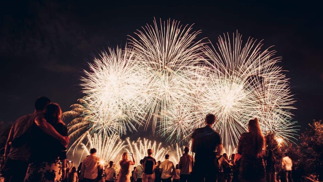 feu-artifice-val-de-loire-c-shutterstock