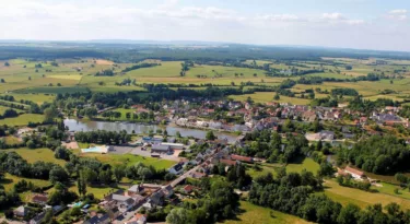 Cercy-la-Tour Nièvre cc Stéphane Vallé wikimedia commons