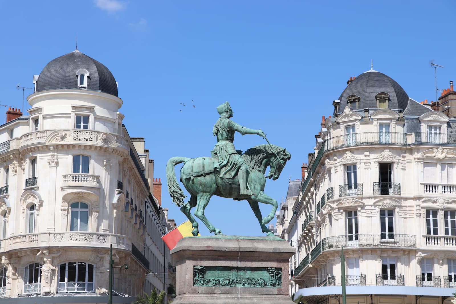 La place du Martroi à Orléans