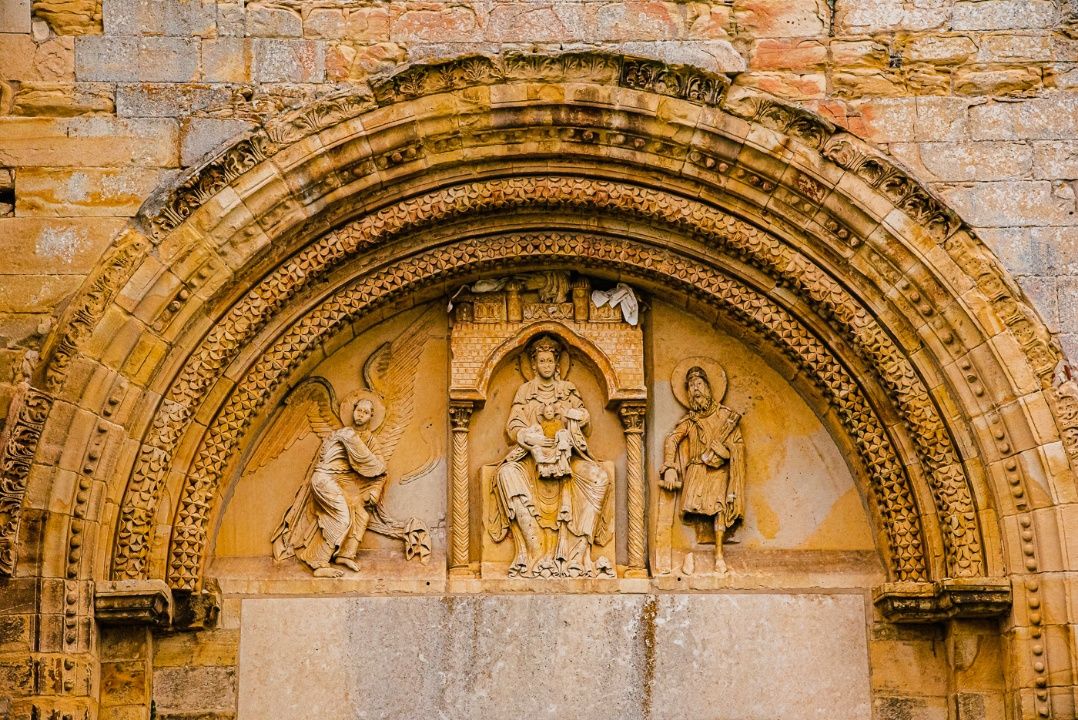 tympan église donzy le pré