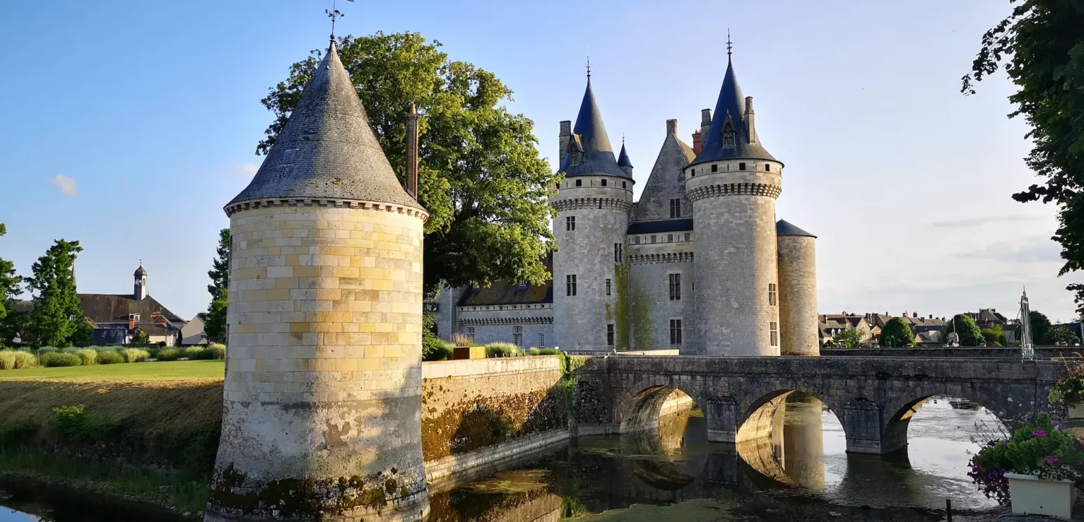 Château de Sully-sur-Loire vu de l'extérieur
