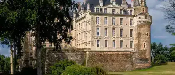 le chateau de Brissac le géant de la vallée de la Loire