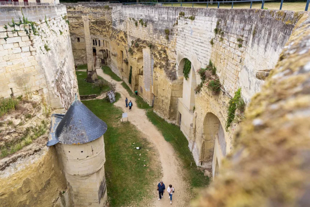 Château-Breze chateau-de-breze Les sites troglodytiques incontournables autour de Saumur