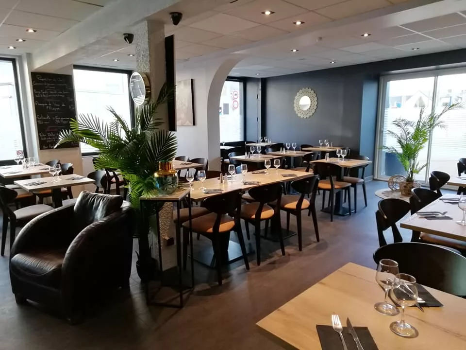 interieur-poule-blanche-ormes