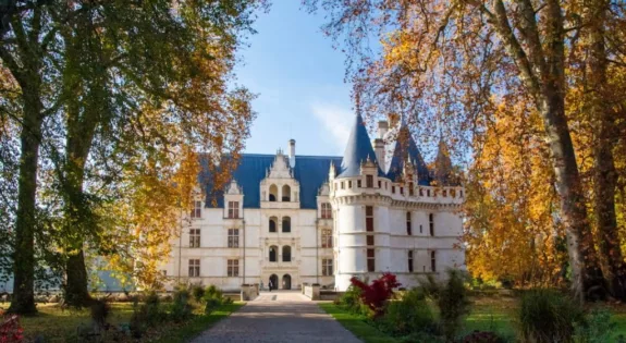 château d'Azay-le-Rideau en automne