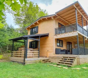Rendez-vous au « Domaine de la Cabane Verte » au lac des Settons Crédit photo : Domaine de la Cabane Verte