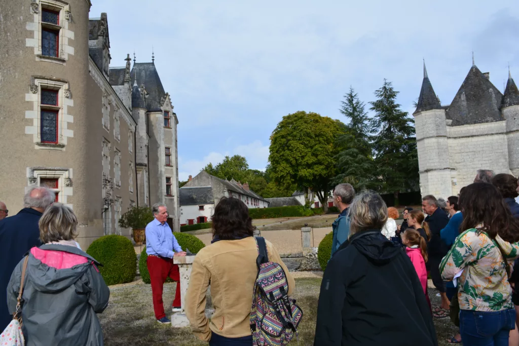 oiree-histoire-terroir-chateau-montpoupon-visite-guidee