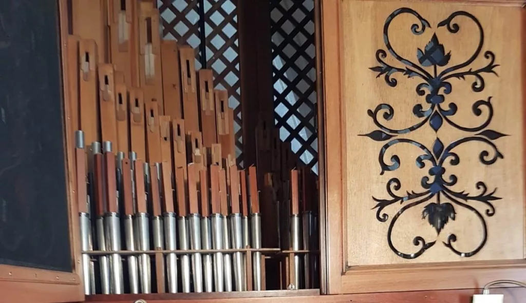 Orgue de Jouy-le-Potier détail 3