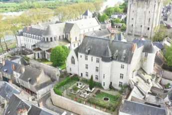 Chateau de Beaugency vue aérienne