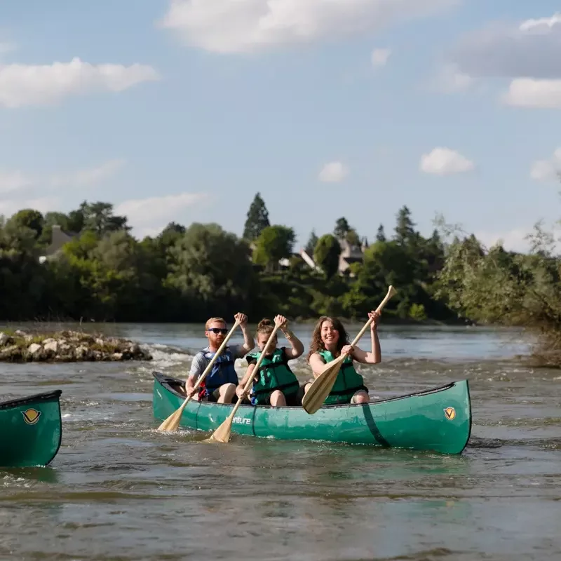 Partez en famille pour une journée inoubliable en canoë canadien sur la Loire avec Sylvain Richier