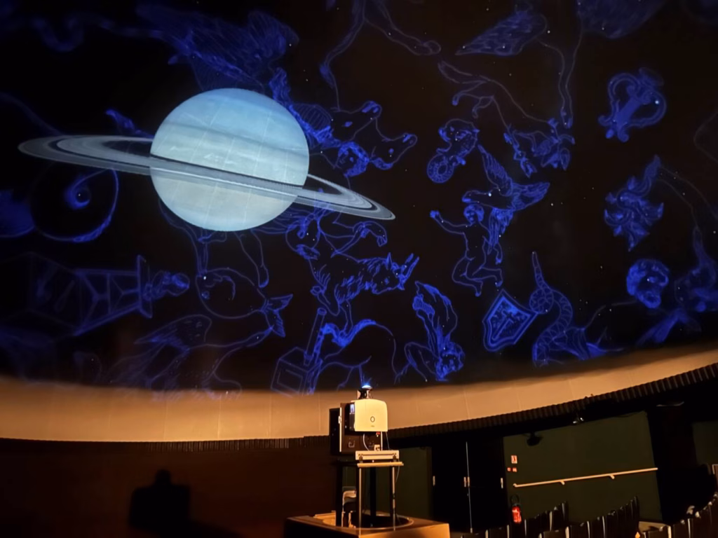planetarium espace mendes france poitiers