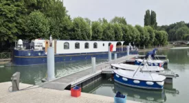 Bateaux accostés au port Mille Sabords