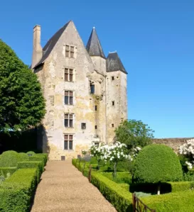 Donjon de ballon et son jardin