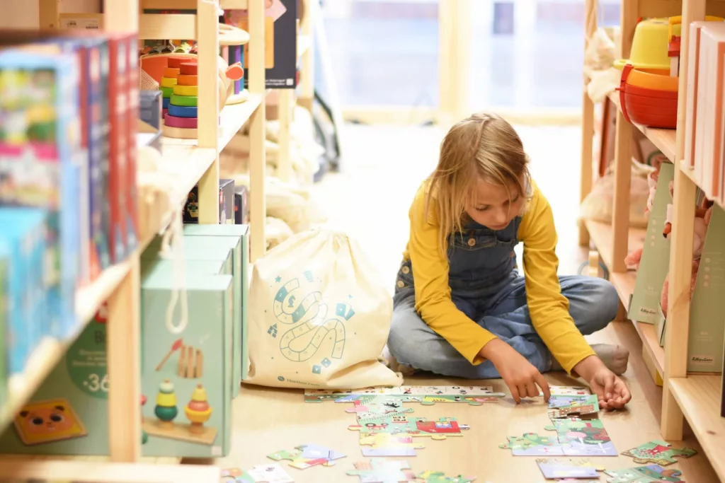 Enfant qui joue Lib&Lou