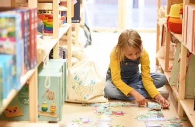 Enfant qui joue Lib&Lou