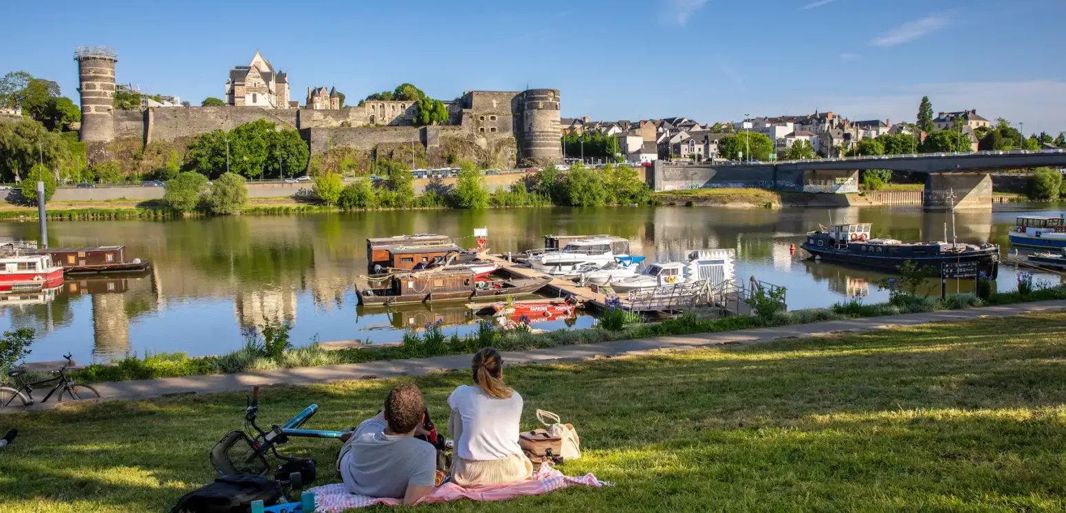 Vue du fleuve sur Angers