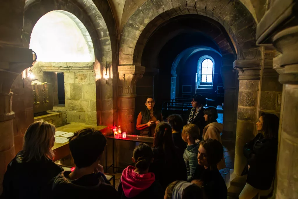 Visite de la crypte de Saint Benoit sur Loire