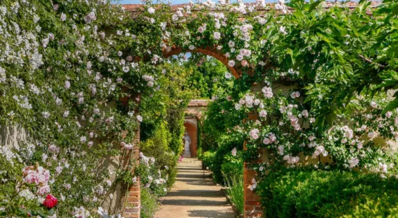 ainay le vieil chateau