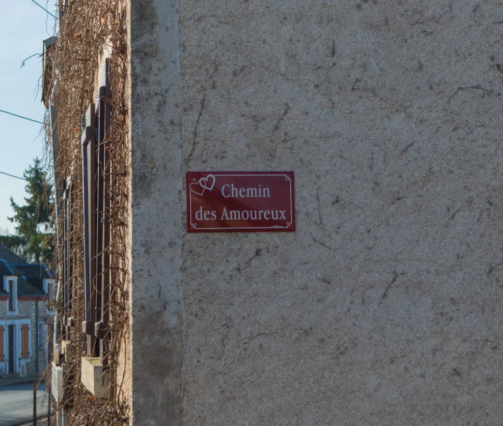 Chemin cc Preto Studios - Village de Saint Valentin