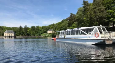 bateau touristique les settons famille mari morvan nièvre