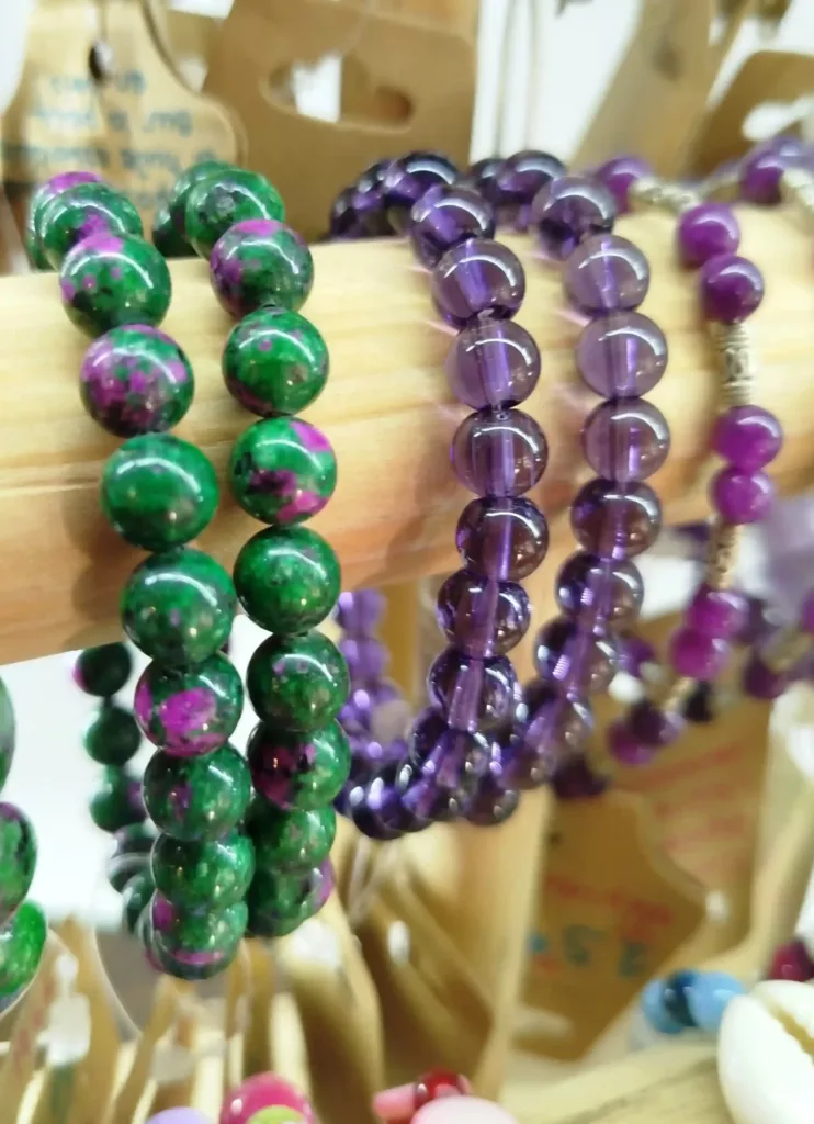 HypSoA bijoux aromatiques en pierres fines