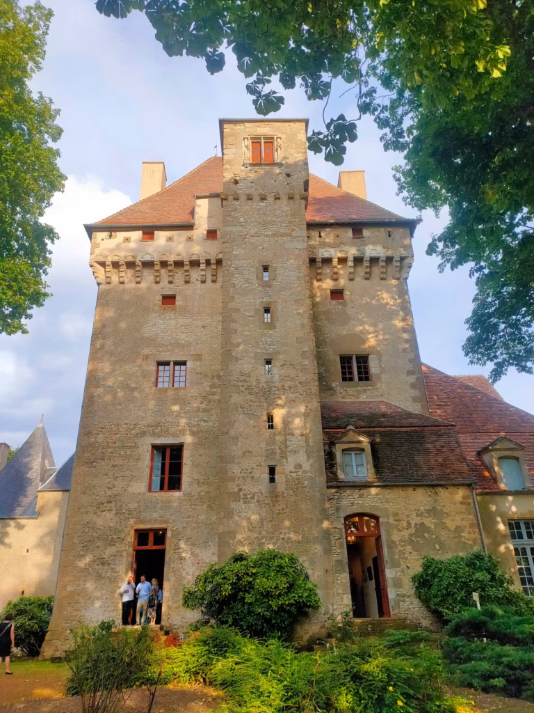 donjon de Menetou Couture
