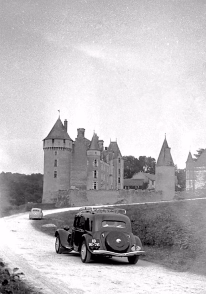 voiture ancienne Exposition 2026 2027 sur le bicentenaire de la photographie au Château de Montpoupon
